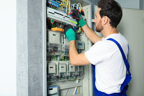 Best Commercial Electrician Services  in Shelton, CT